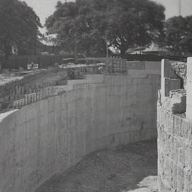 Construction of circular cut retaining walls, near Bradfield Highway Millers Point, 1941