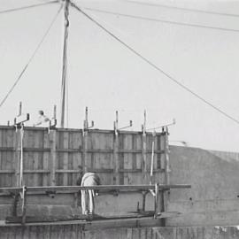 Construction of the Circular Cut retaining wall at Millers Point, 1941