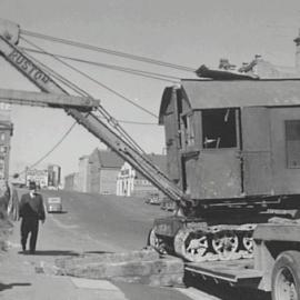 Ruston mechanical digger, near the Bradfield Highway Millers Point, 1941