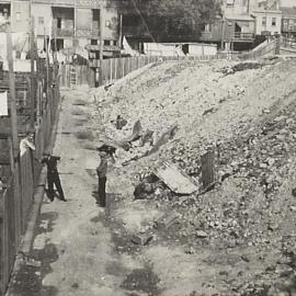 Laneway, Brisbane Street area resumption Surry Hills, 1928