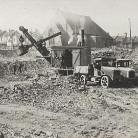 Excavation in progress, Brisbane Street area resumption Surry Hills, 1928