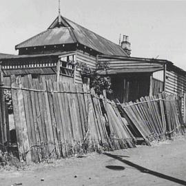 Dilapidated house, Edward Street Glebe, 1951
