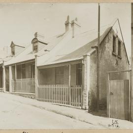 Print - Houses and laneway in Duke Street Woolloomooloo, 1912