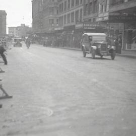 View of road resurfacing, Park Street Sydney, 1931