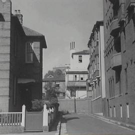 Apartment buildings, Greenknowe Avenue Potts Point, 1940