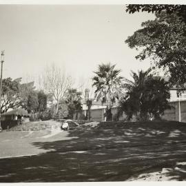 Looking south east across Green Park to Darlinghurst Road Darlinghurst, circa 1940