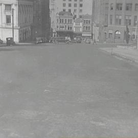 Condition of road down to George Street, Grosvenor Street Sydney, 1936