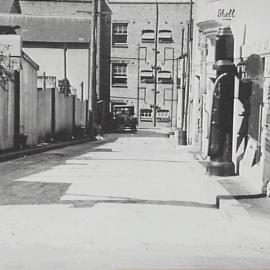 View of condition of road, Kellett Place Potts Point, 1930