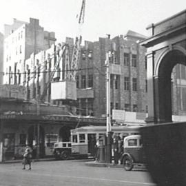 Demolition of Balfours Hotel for Martin Place extension, King and Elizabeth Street Sydney, 1934