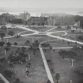 Looking north east to Hyde Park North, Elizabeth Street Sydney, 1931