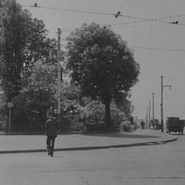 Showing reconstructed entrance, Hyde Park North, corner Park and Elizabeth Streets Sydney, 1932