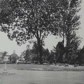 looking east over Hyde Park North, Park and College Streets Sydney, 1932