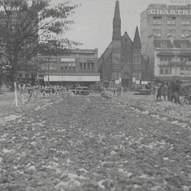 Reconstruction of avenue in Hyde Park South, view to Liverpool Street Sydney, 1932