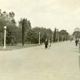 Main avenue in Hyde Park North, ANZAC War Memorial, Park Street Sydney, 1934