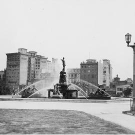 Archibald Fountain and surrounds, Elizabeth Street Sydney, 1933