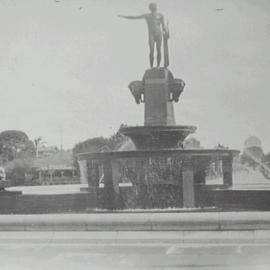 Archibald Fountain and surrounds, Elizabeth Street Sydney, 1934