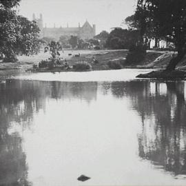 Victoria Park Lake, view looking across lake, corner Parramatta Road and City Road Broadway, 1931