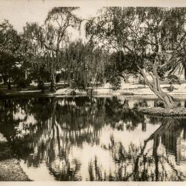 Victoria Park Lake reconditioned, corner Parramatta Road and City Road Broadway, 1931