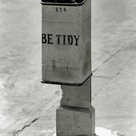 New type of kerb side litter bin, 1935