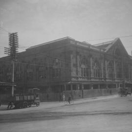 Print - Construction of the W P Manning Building, Haymarket, 1914