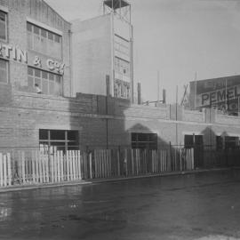 Print - Construction of Sydney Municipal Council Store, Haymarket, 1915