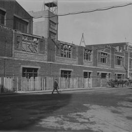 Print - Construction of Sydney Municipal Council Store, Haymarket, 1915