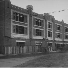 Print - Construction of Sydney Municipal Council Store, Haymarket, 1915