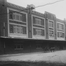 Print - Construction of Sydney Municipal Council Store, Haymarket, 1915