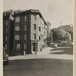 Print - Kilburn Hall apartment block, corner of Elizabeth Bay Road and Roslyn Gardens Potts Point, 1940