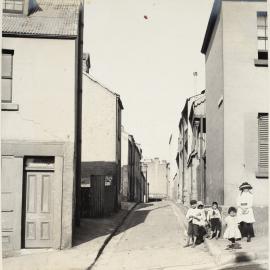 Print - Streetscape along Upton Place from Macquarie Street South Surry Hills, circa 1906