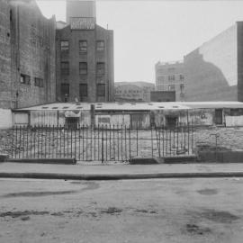 Print - Demolition of Queens Court, Dalley Street Sydney, 1922
