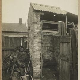 Print - Outhouse and yard in Grose Street Camperdown, 1922