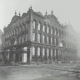 Print - Anthony Hordern Palace Emporium fire, Parker Street Haymarket, 1901