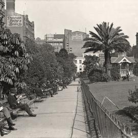 Print - Wynyard Park, Carrington Street Sydney, circa 1910