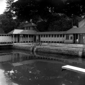 Domain Baths, Mrs Macquaries Road Woolloomooloo, 1955