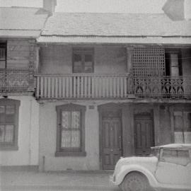 Dilapidated houses in Hugo Street Redfern, 1955