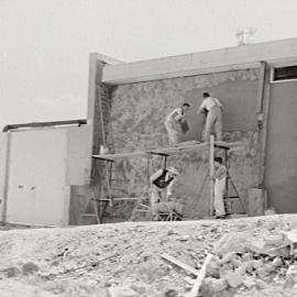 Construction of the Prince Alfred Park Pool complex, Chalmers Street Surry Hills, 1958