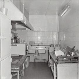 Kitchen of Nick's Inn, Darlinghurst Road Potts Point, 1964