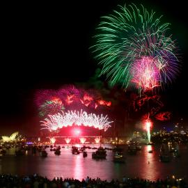 New Years Eve Fireworks and Heart on Bridge, Sydney Harbour, 2005