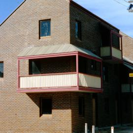 Woolloomooloo Redevelopment Project, corner view of terrace, Forbes Street Woolloomooloo, 1981