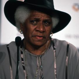 Lowitja O'Donohue, reconciliation event during Olympics, 2000