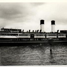 CURL CURL SS, rounds Bennelong Point. c.1960s.