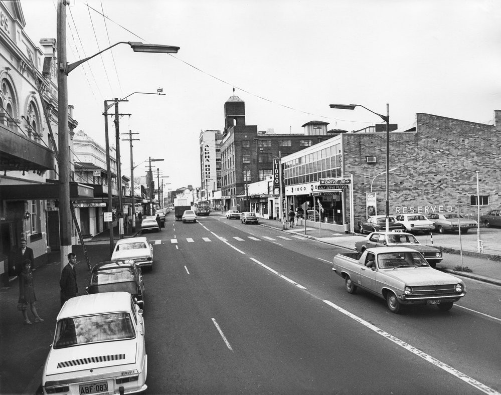 Information file - Streets - Newtown - Map, history, origin of names, heritage study, 1880-2004 