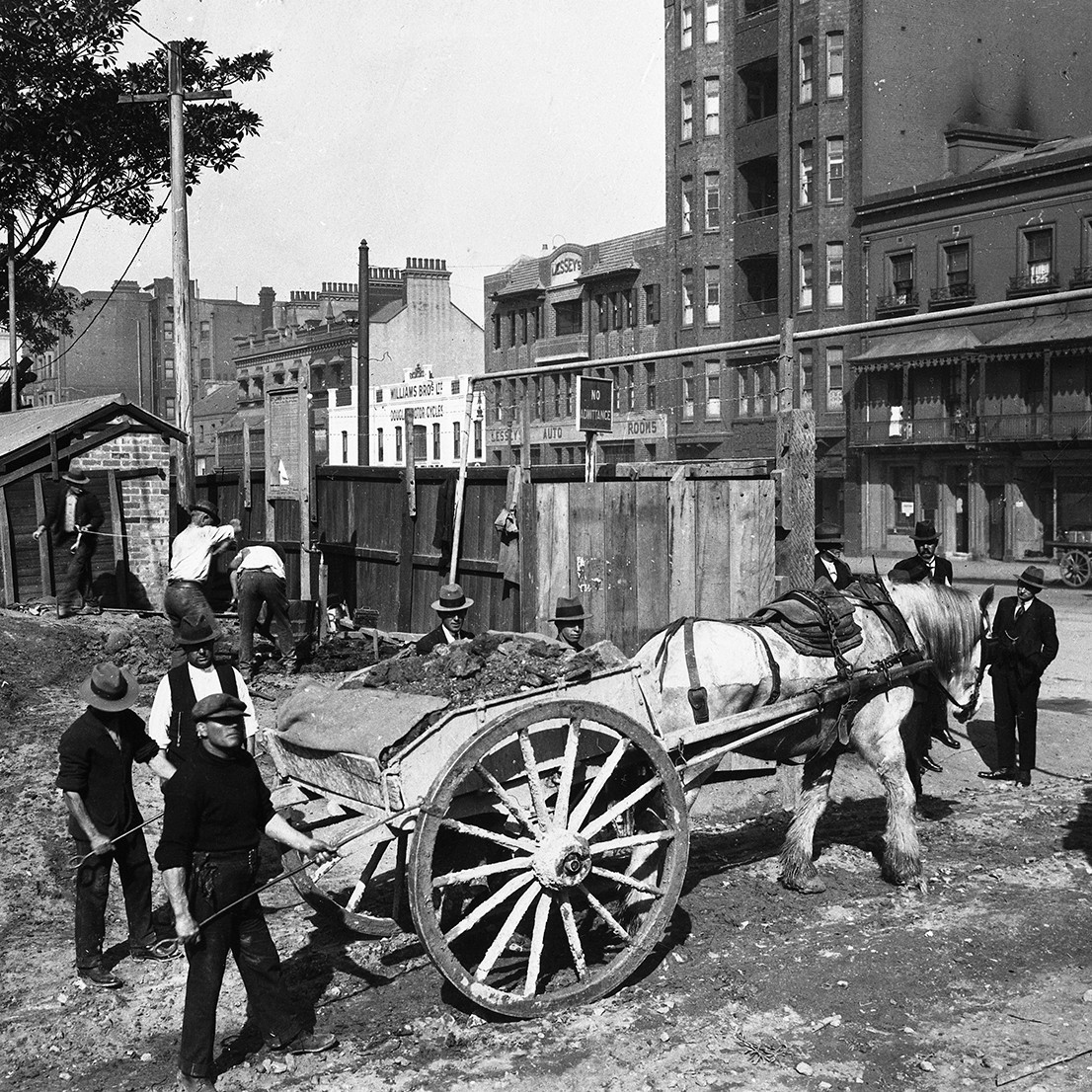 Excavation work for Museum Railway Station, Elizabeth Street, circa 1922 (A-00069721)