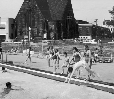 Prince Alfred Park Pool, Chalmers Street Surry Hills, 1960 (A-00006233)