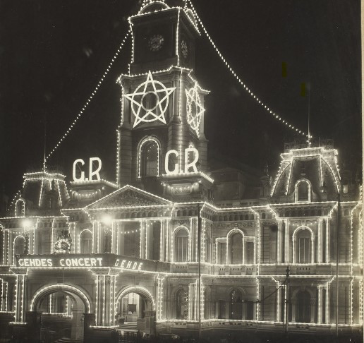 Sydney Town Hall Illuminations, George Street Sydney, 1911 (A-00040156)