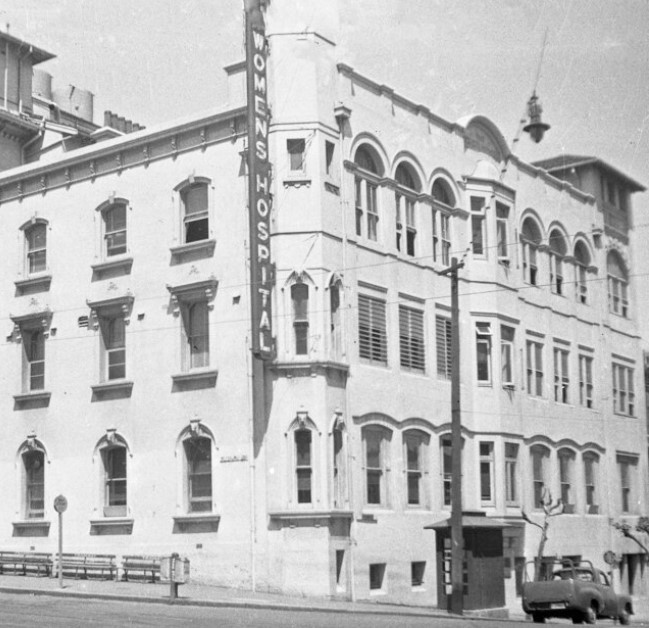Crown Street at Women's Hospital Surry Hills, 1958 
(A-01168385)