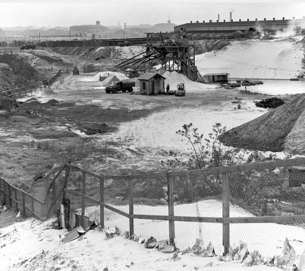 Sand mining operations, Dalmeny Avenue Rosebery, 1958 (A-00044663)