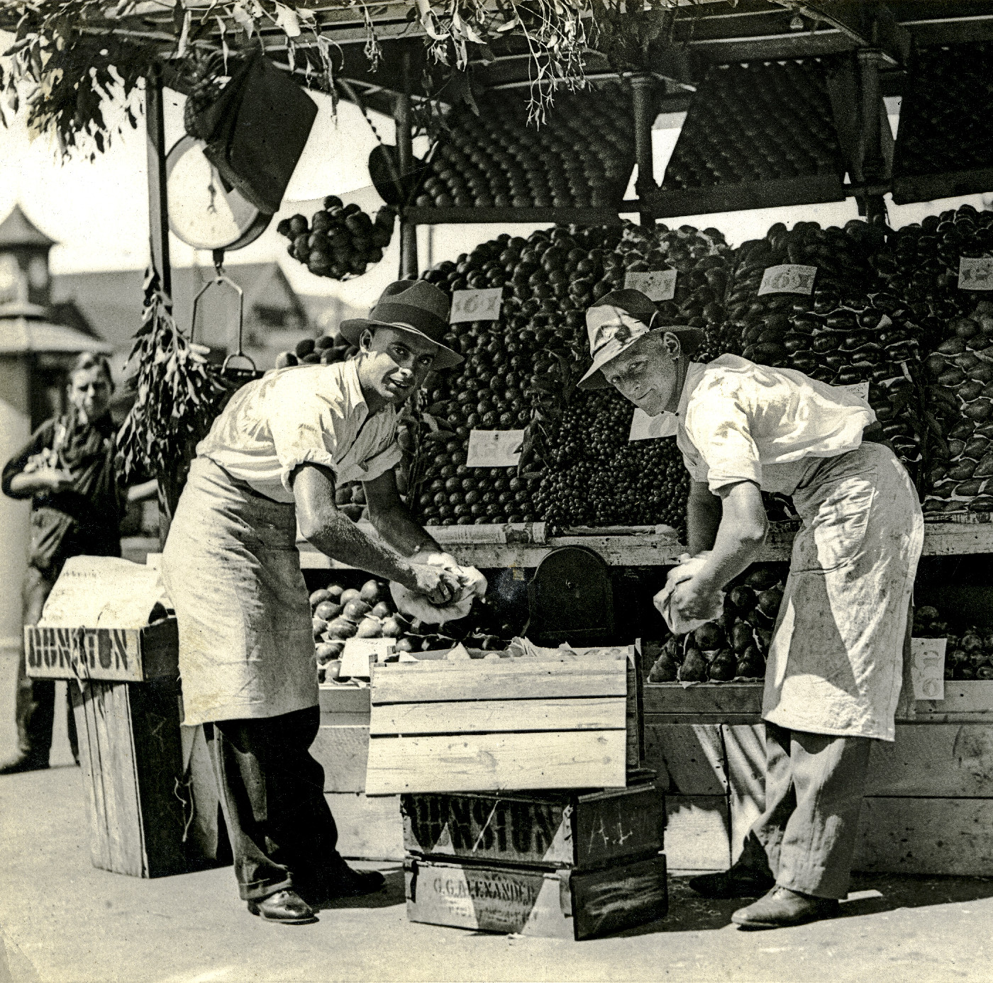 Fruit and vegetable stall, Loftus Street Circular Quay, 1932 (A-00023118)