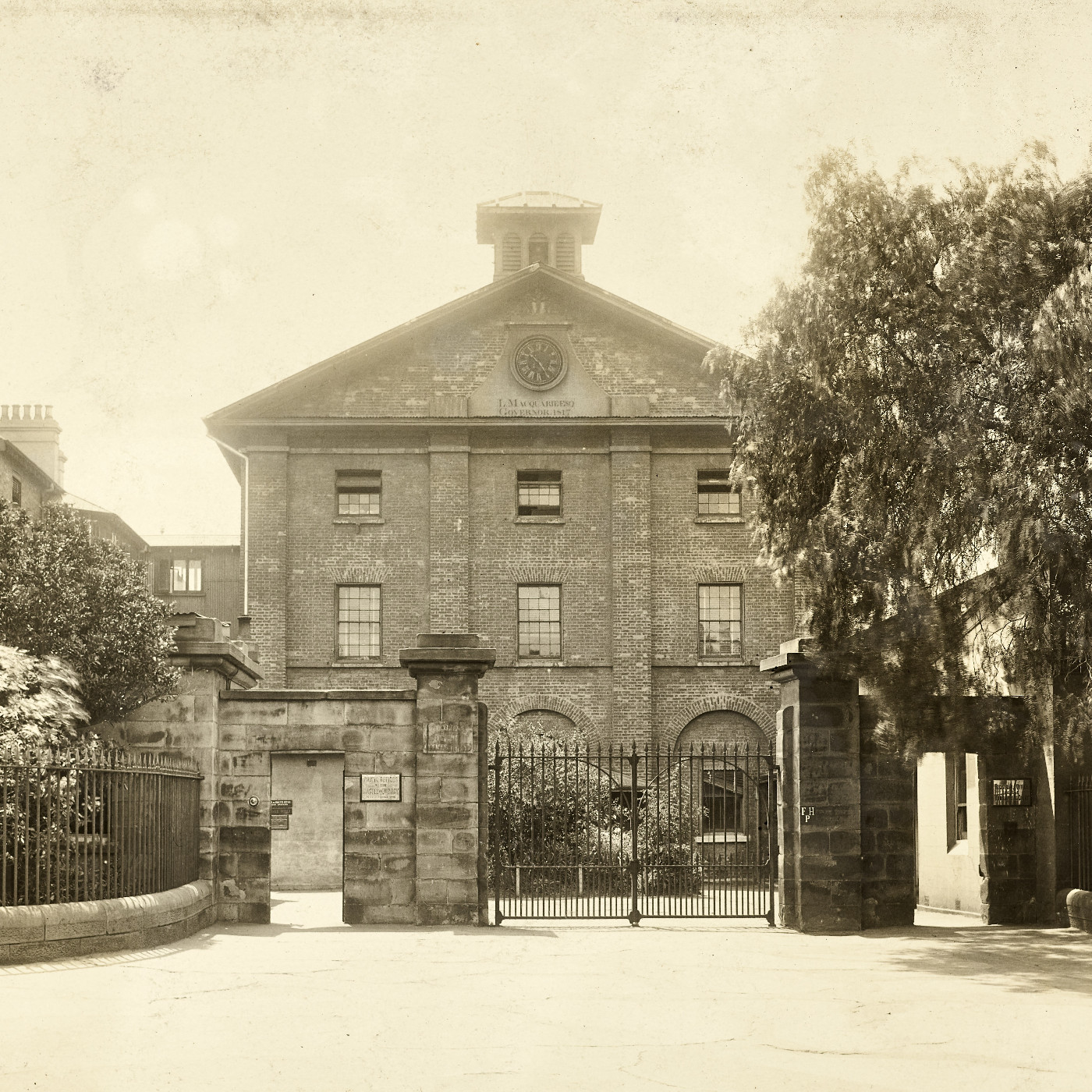 Hyde Park Barracks, Macquarie Street Sydney, circa 1909 (A-00036420)